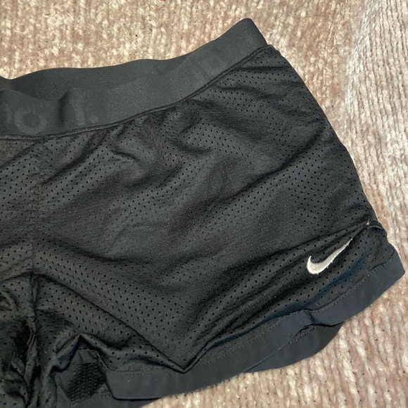 Nike Women’s Dri Fit Logo Waistband Shorts Size‎ Large Black Mesh - Picture 3 of 7